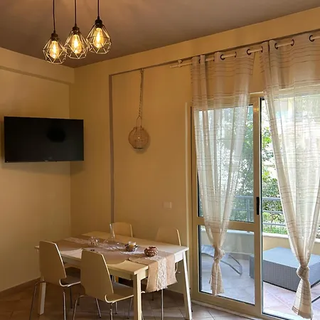 Apartment Long Beach Golem *