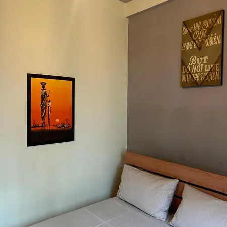 Long Beach Golem Apartment