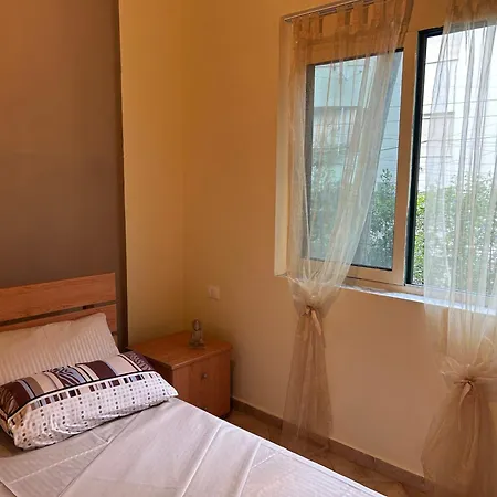 Long Golem Appartement Golem (Tirana)